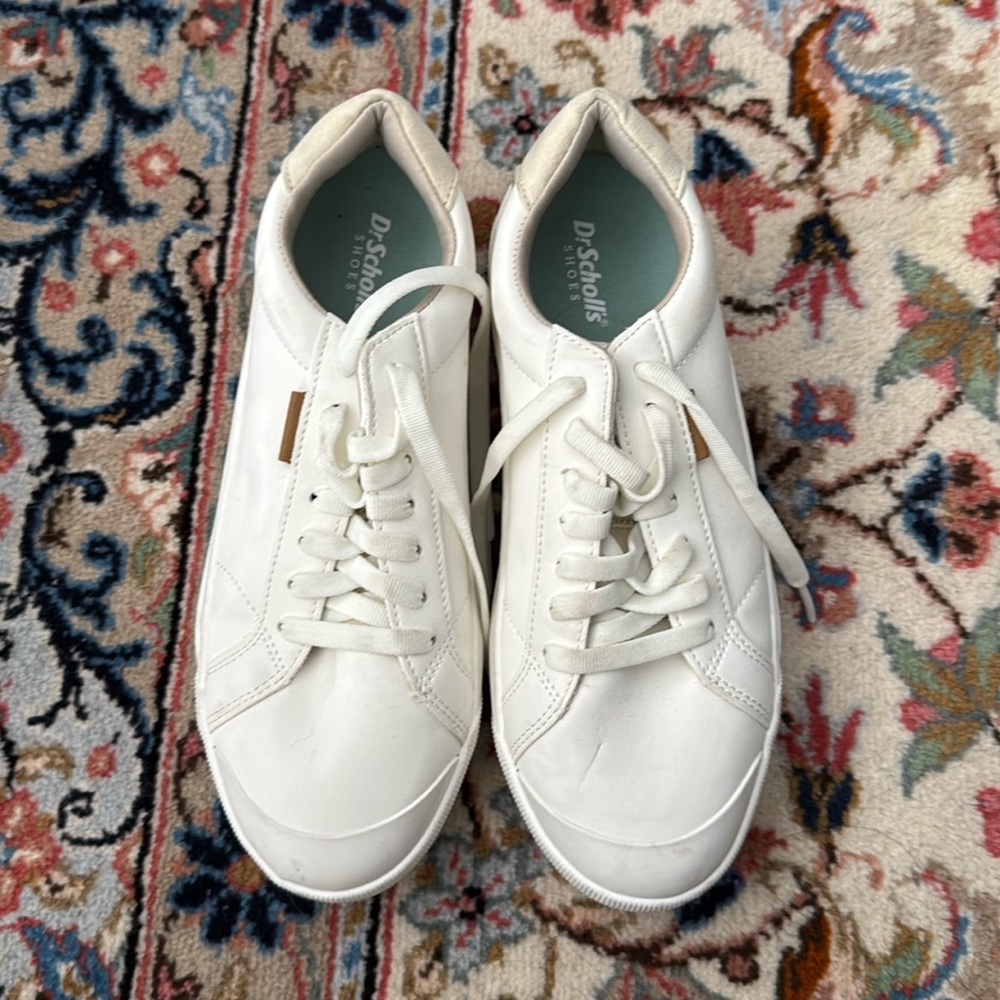 White Dr. scholls